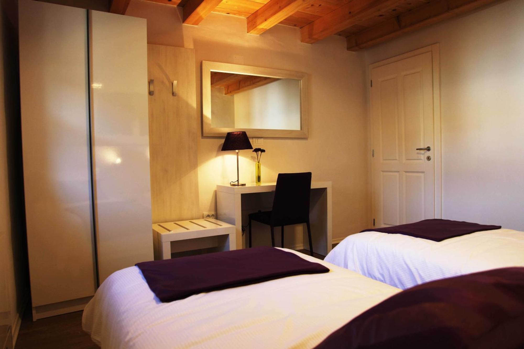 Dvor Apartments&Rooms Dobrovo Zimmer foto