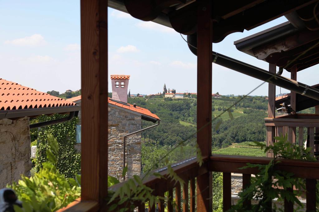Dvor Apartments&Rooms Dobrovo Exterior foto