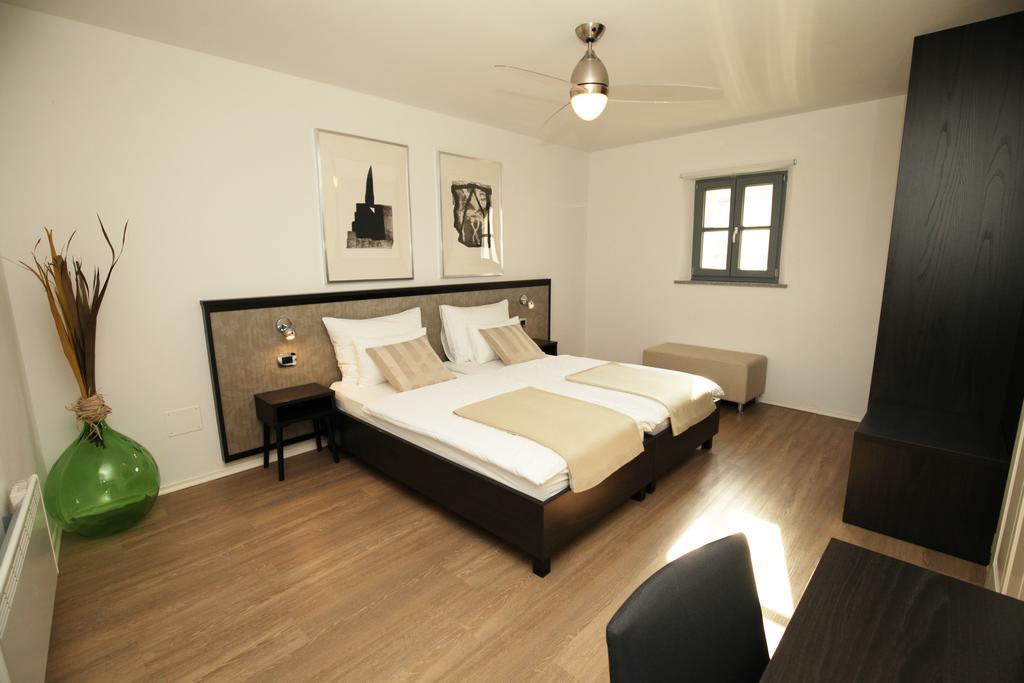 Dvor Apartments&Rooms Dobrovo Exterior foto